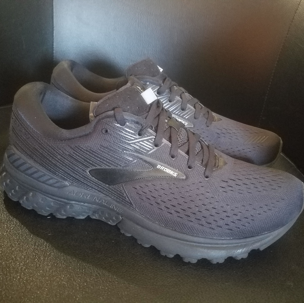 Brooks adrenaline gts 19